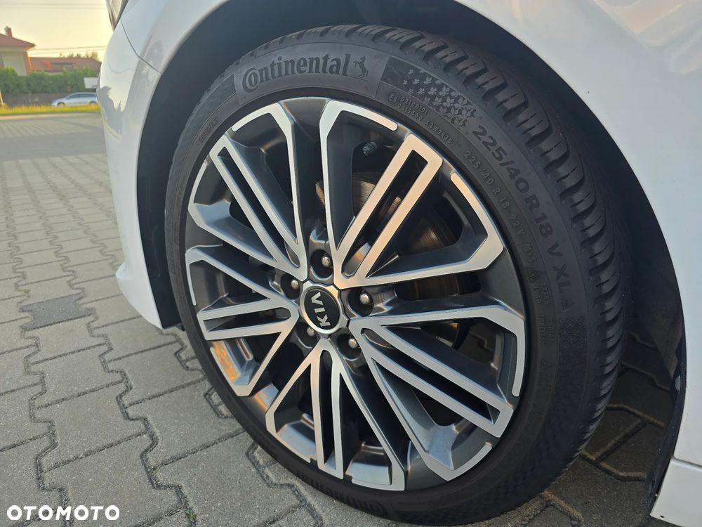 Kia ProCeed 1.5 T-GDI DCT7 OPF GT LINE - 17