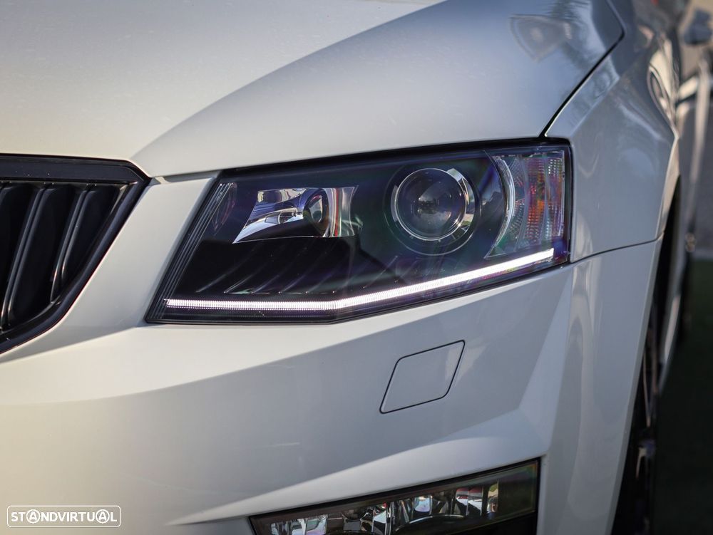 Skoda Octavia Break 2.0 TDI RS DSG - 12