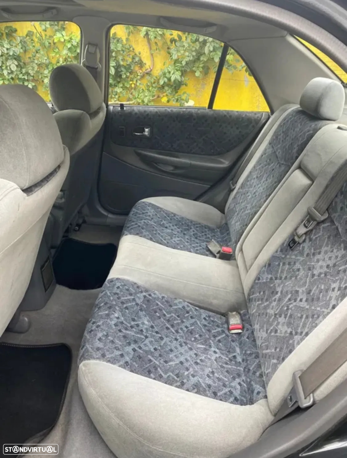 Mazda 323 - 5