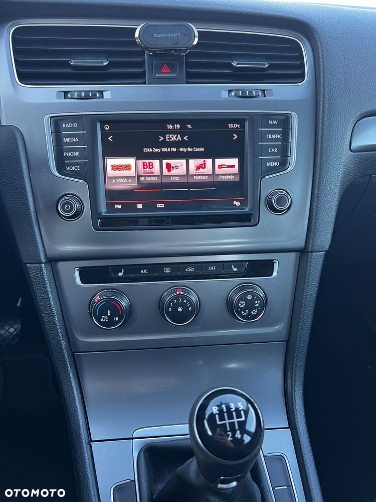 Volkswagen Golf - 4