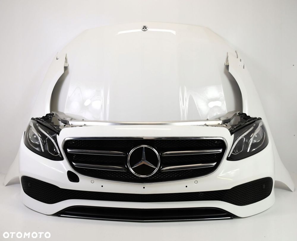 MERCEDES W238 MASKA BŁOTNIKI LAMPY CHŁODNICE PAS - 1