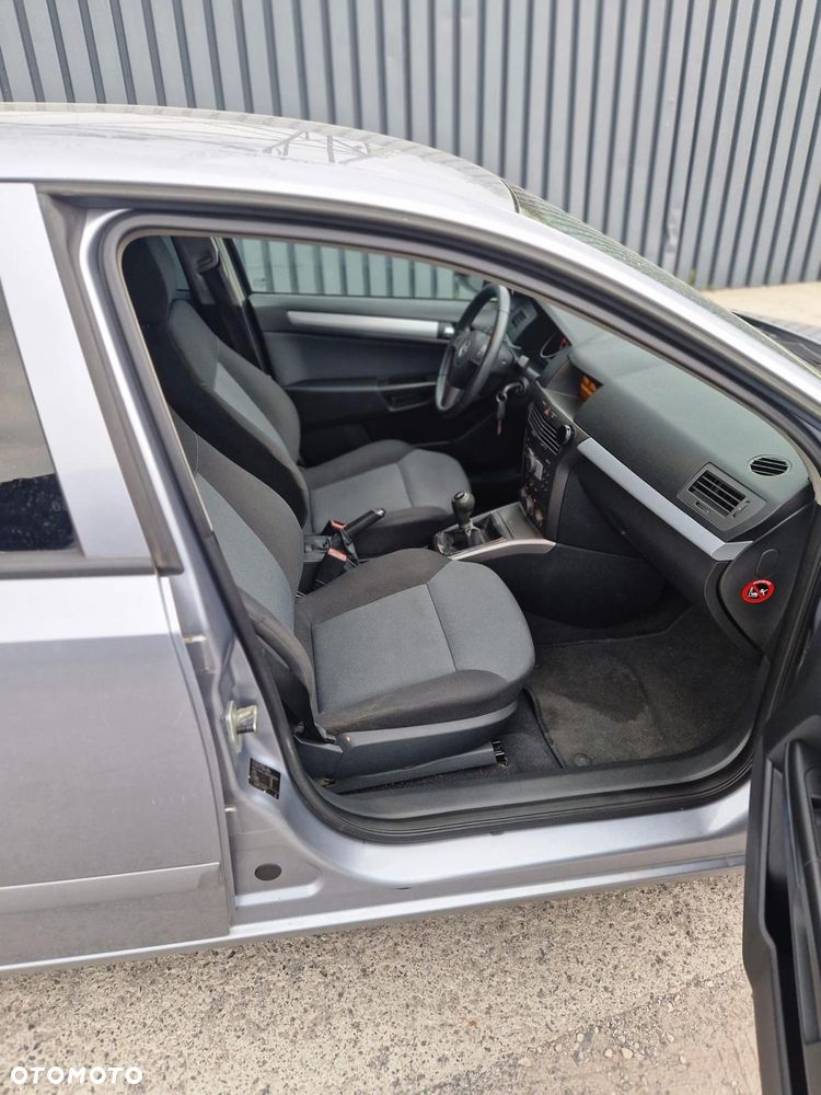 Opel Astra - 35