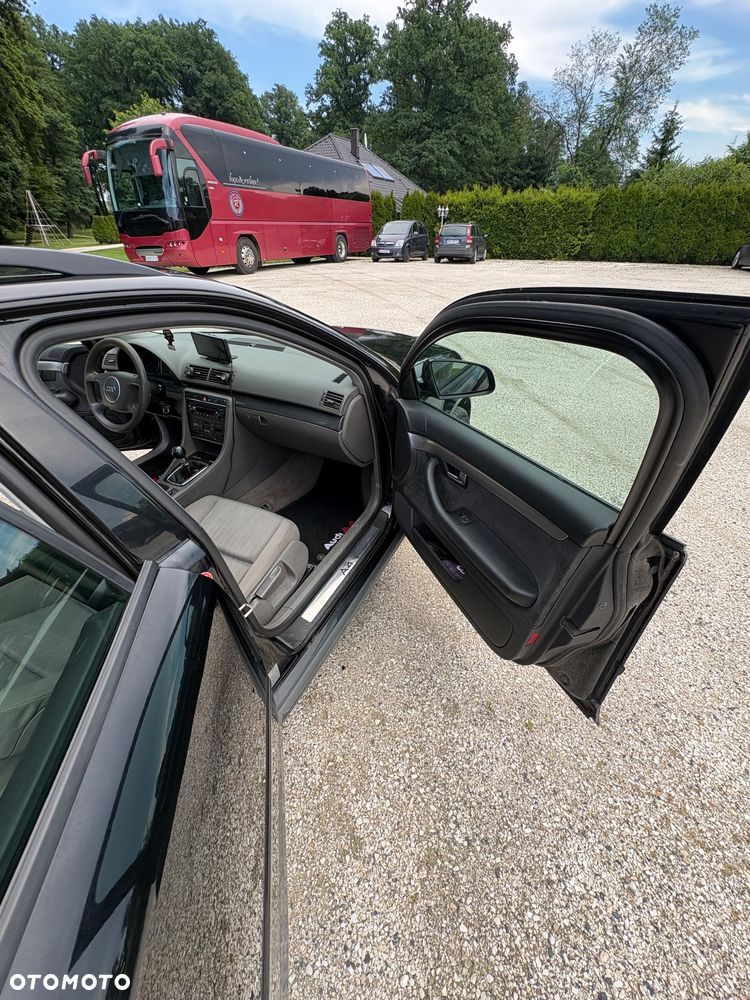 Audi A4 Avant - 11