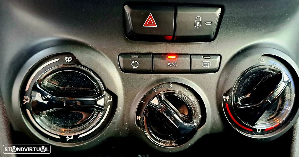 Peugeot 208 1.2 PureTech Style - 35