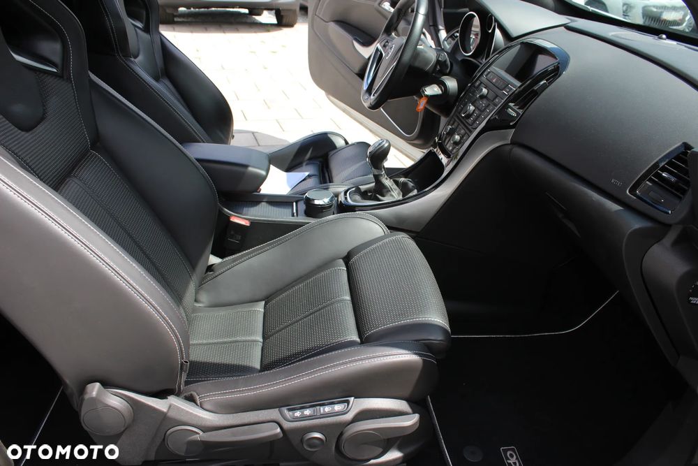 Opel Astra OPC - 22