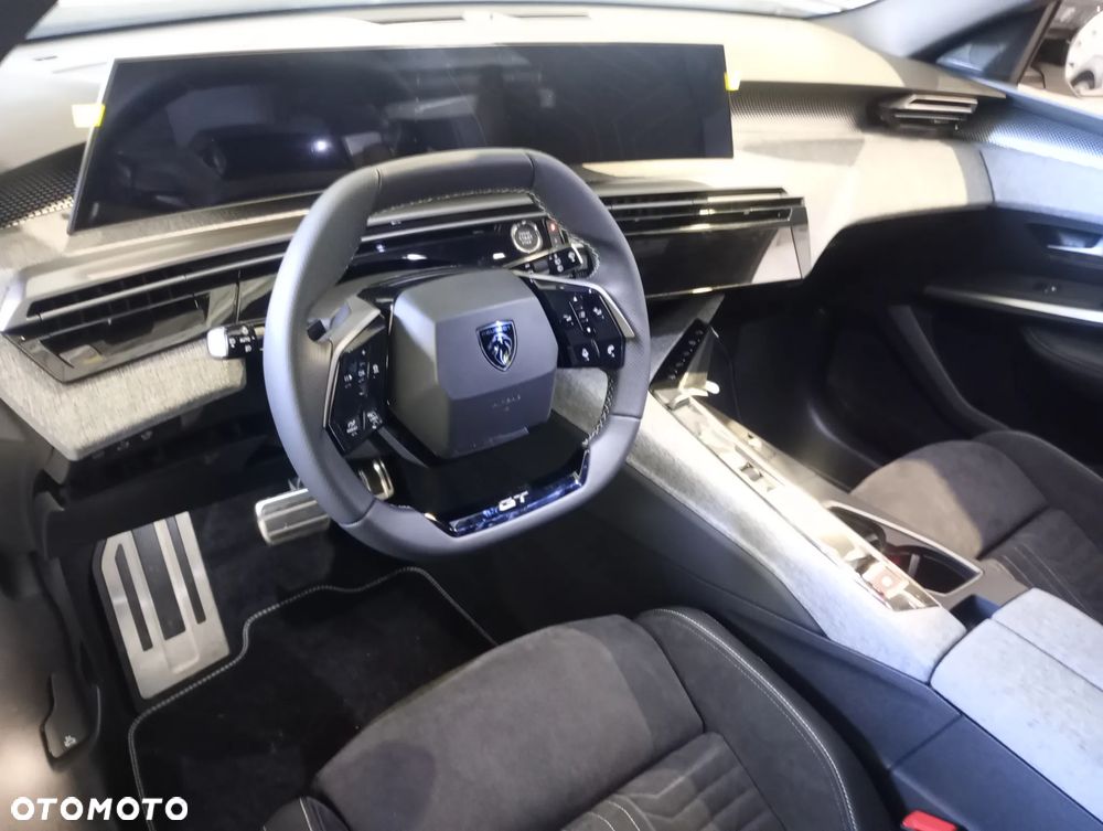 Peugeot 5008 1.2 PureTech mHEV GT S&S e-DCS6 - 8