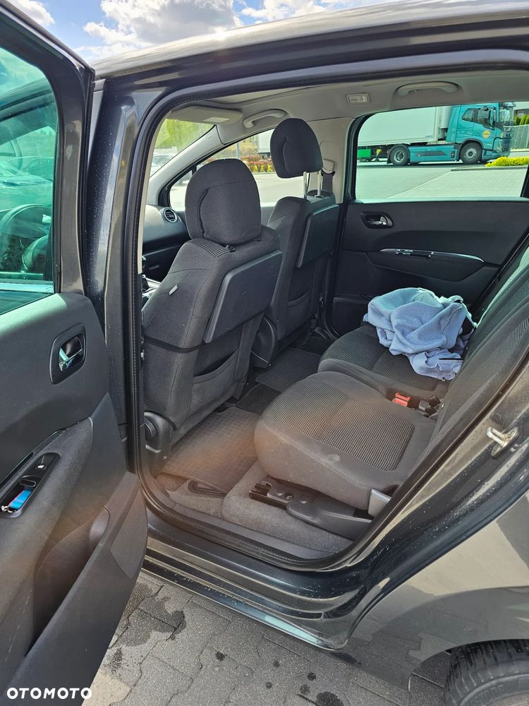Peugeot 5008 HDI 115 Allure - 18