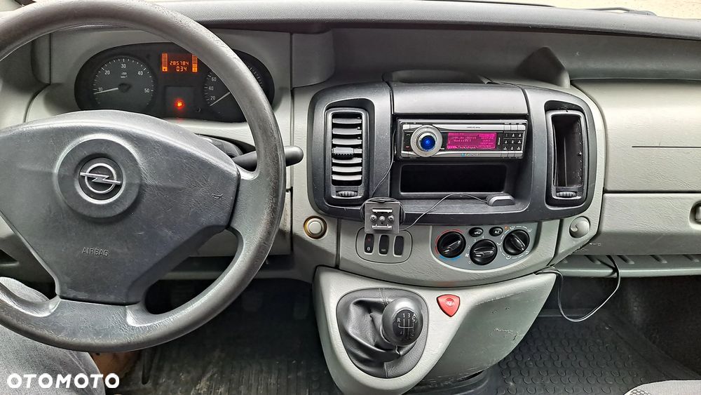 Opel Vivaro - 16