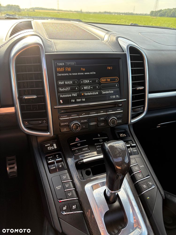 Porsche Cayenne S - 19
