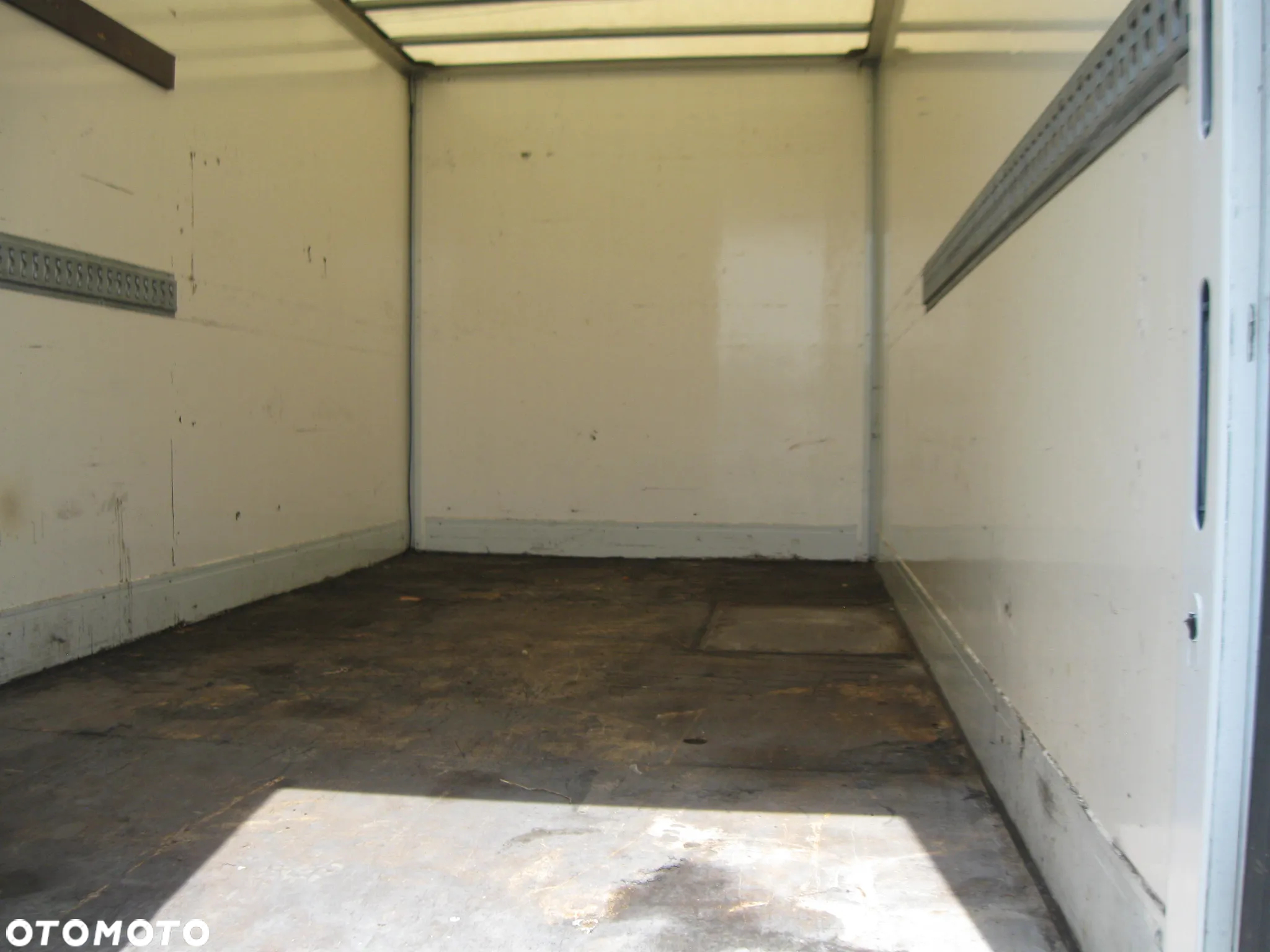 KONTENER  4,20-m. MERCEDESA SPRINTERA - 18