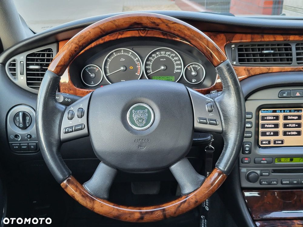Jaguar X-Type 2.5 V6 4x4 Executive - 12