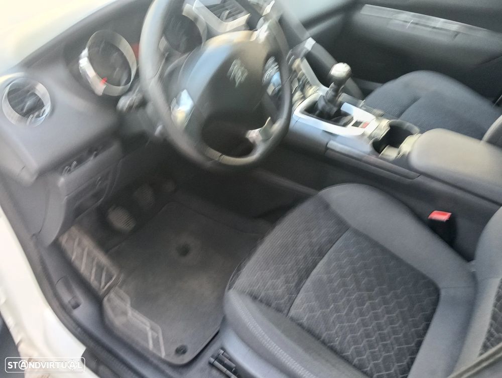 Peugeot 3008 1.6 BlueHDi Style - 26