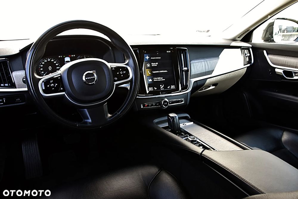 Volvo V90 Cross Country D4 AWD Pro - 23