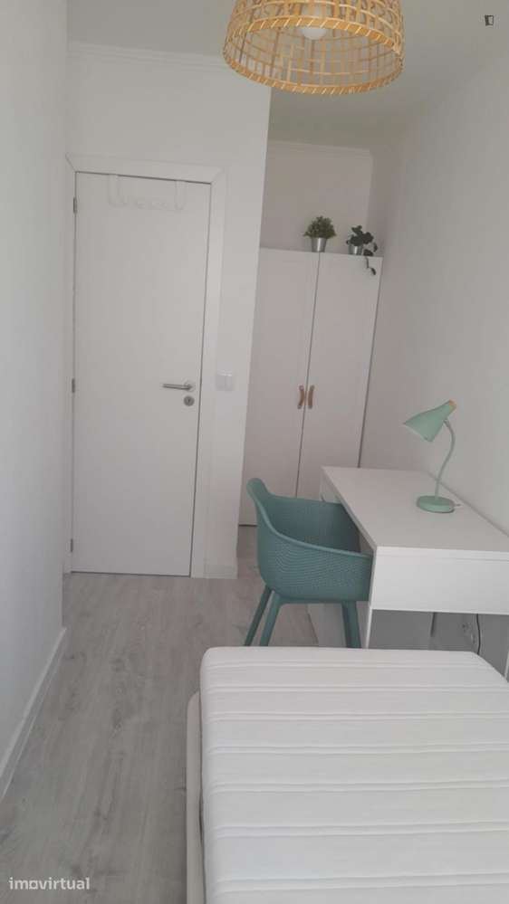 Quarto - localizado em Oeiras Lisbon - Grande imagem: 2/11