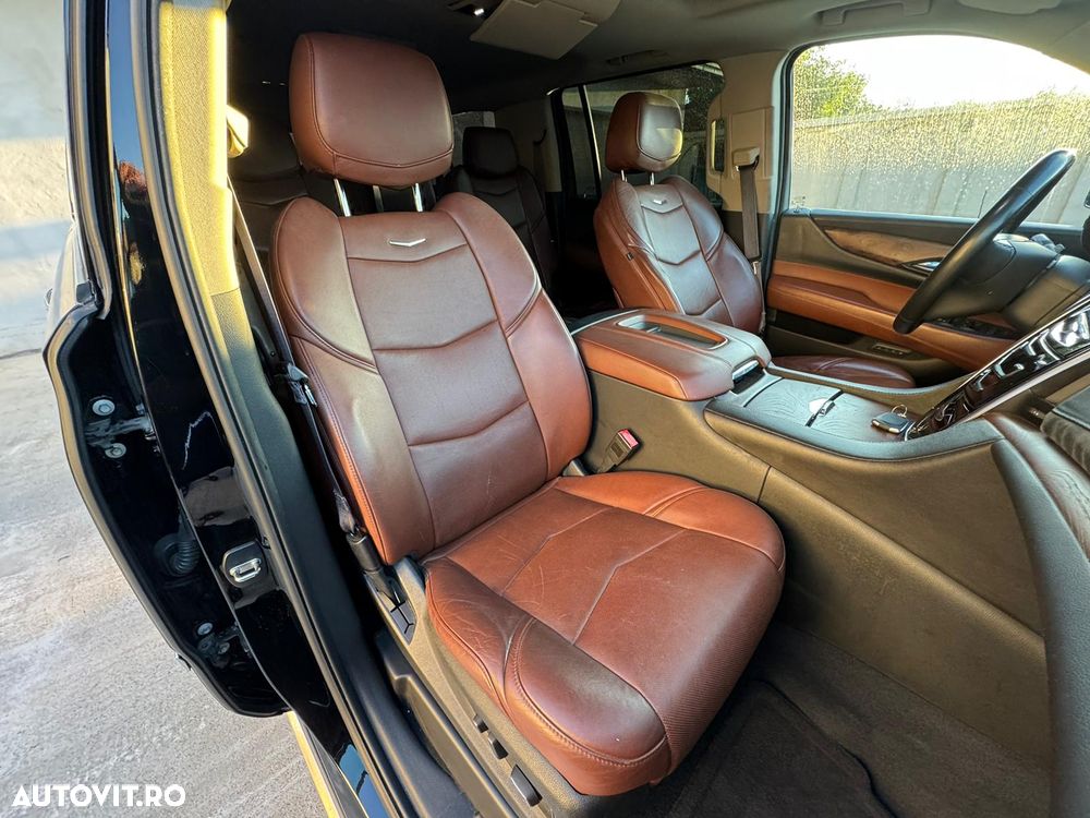 Cadillac Escalade - 5
