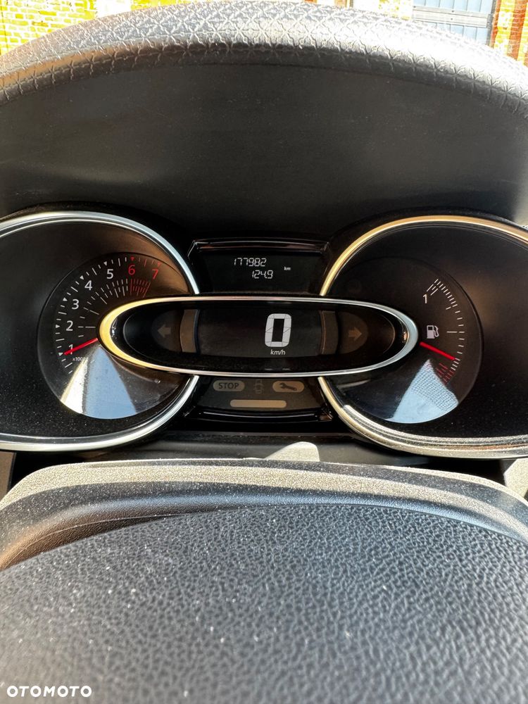 Renault Clio 1.2 16V Limited - 17