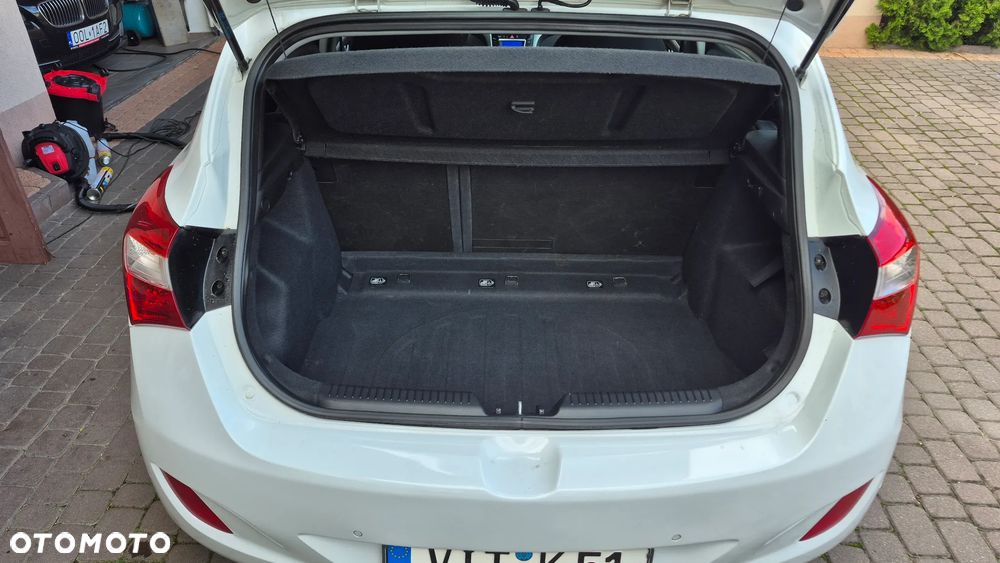 Hyundai i30 1.4 BlueDrive Comfort - 22