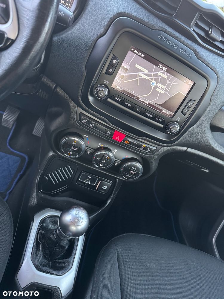 Jeep Renegade 1.4 MultiAir Limited - 24