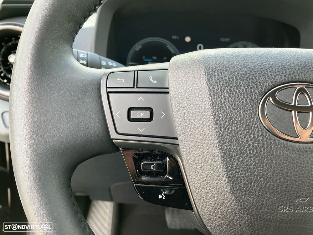Toyota C-HR 2.0 HDF Plug-in Business - 33