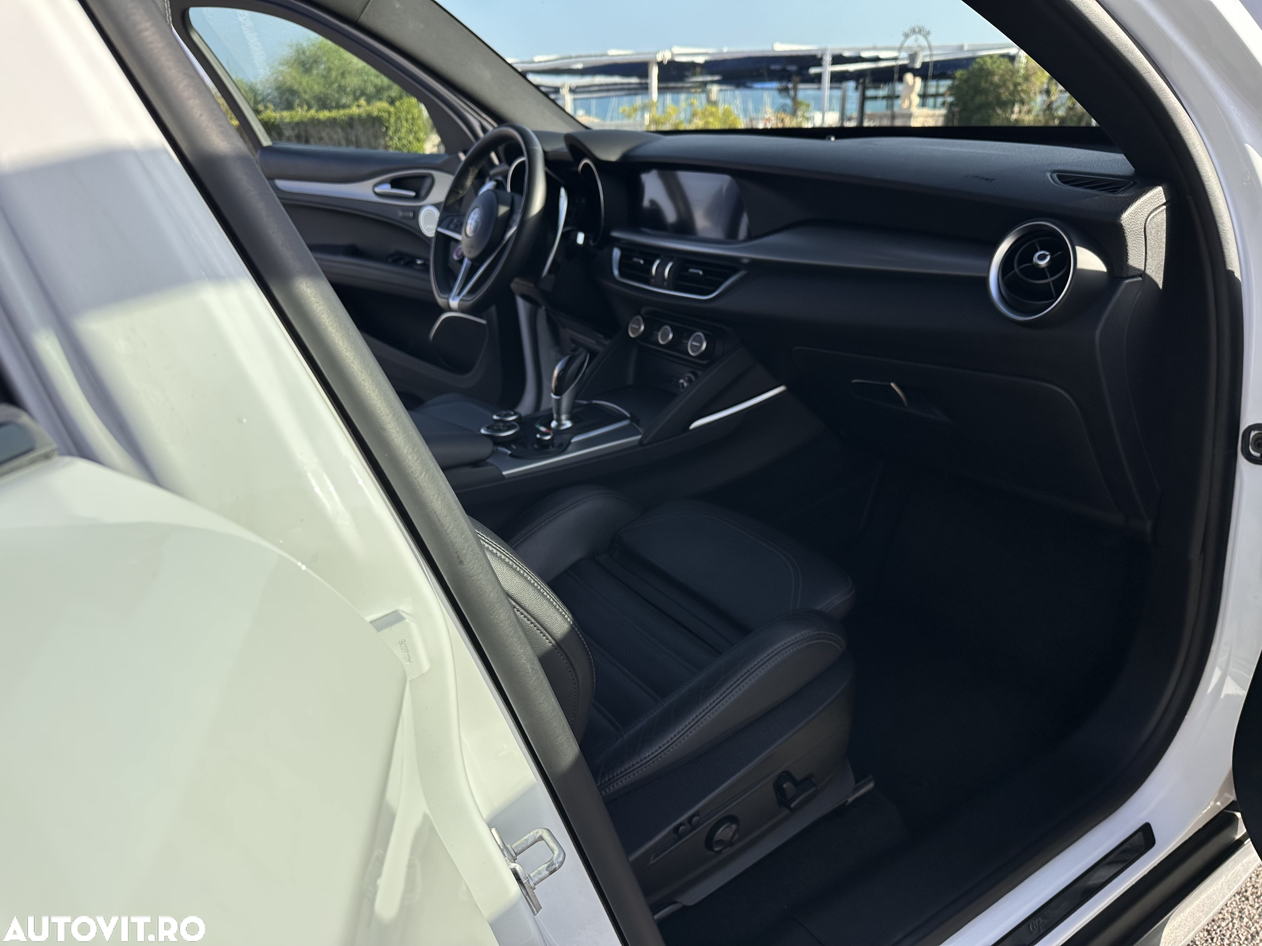 Alfa Romeo Stelvio 2.0 Turbo 16V AT8-Q4 Veloce Ti - 2