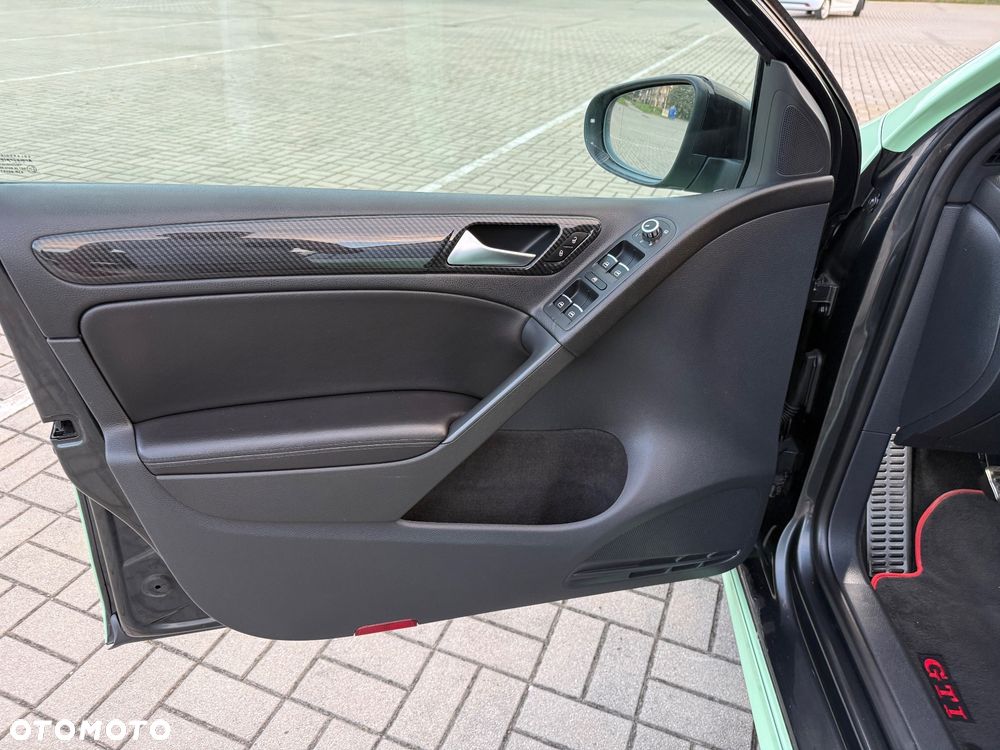 Volkswagen Golf 2.0 GTI - 18