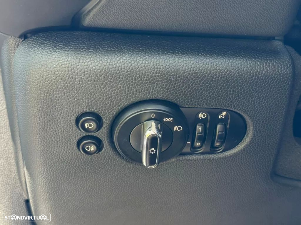 MINI 5 Portas Cooper D - 44
