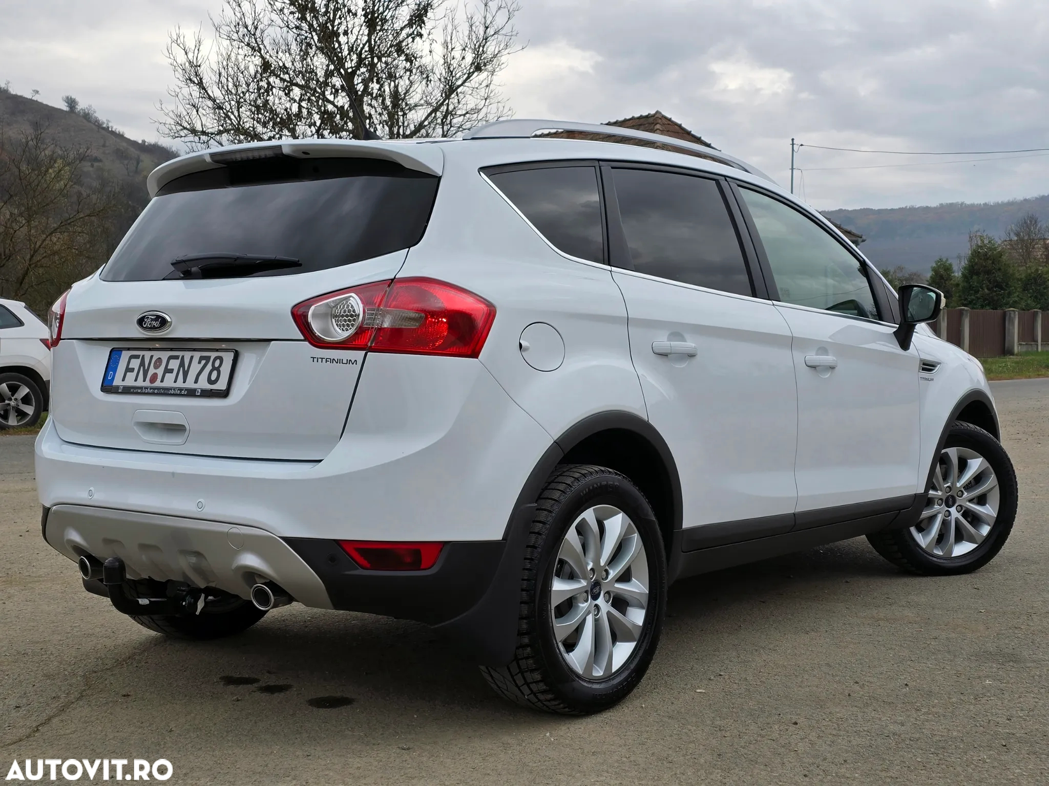 Ford Kuga 2.0 TDCi 2x4 Titanium - 5