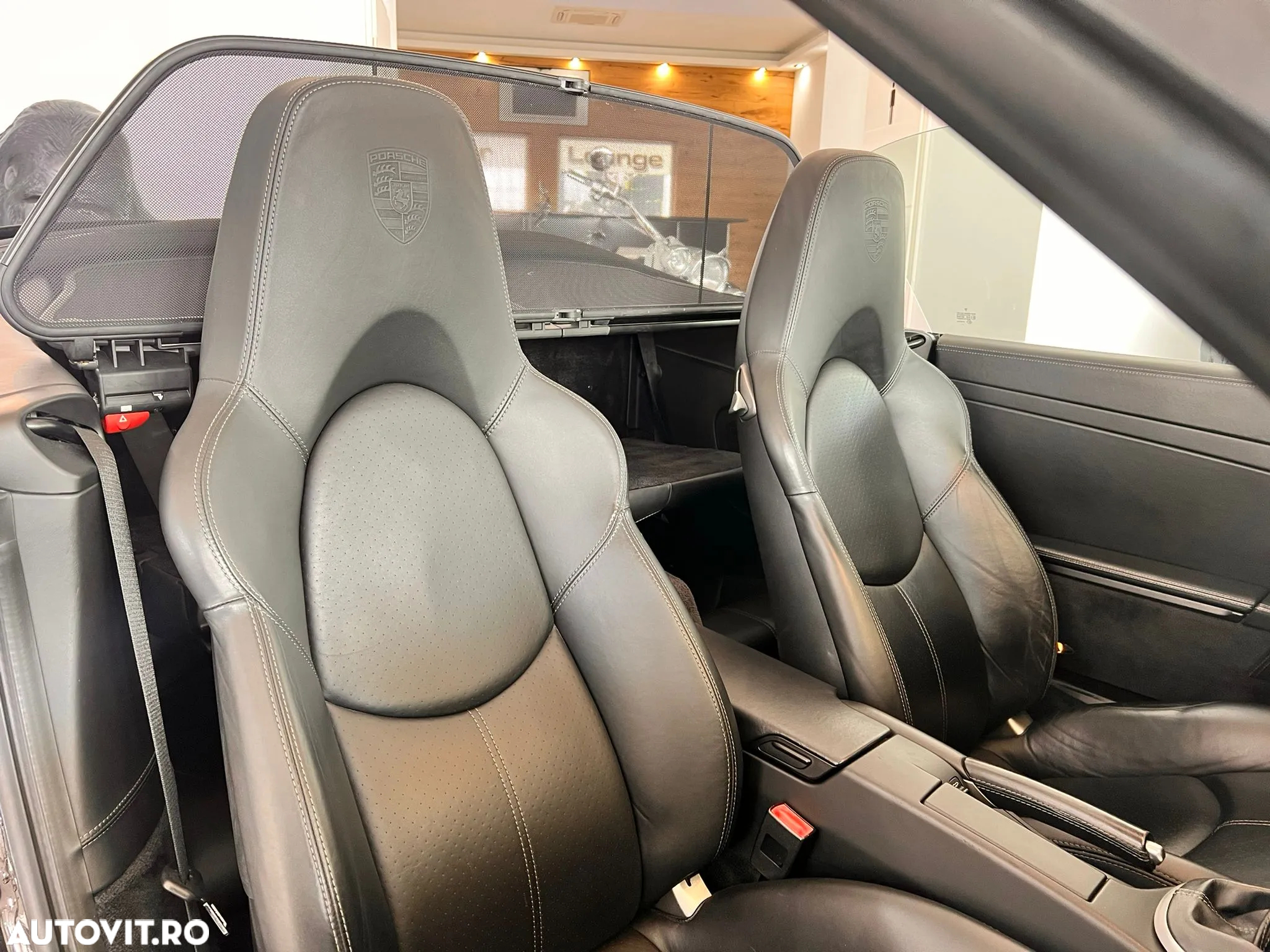 Porsche 911 Carrera 4 S Cabriolet - 11
