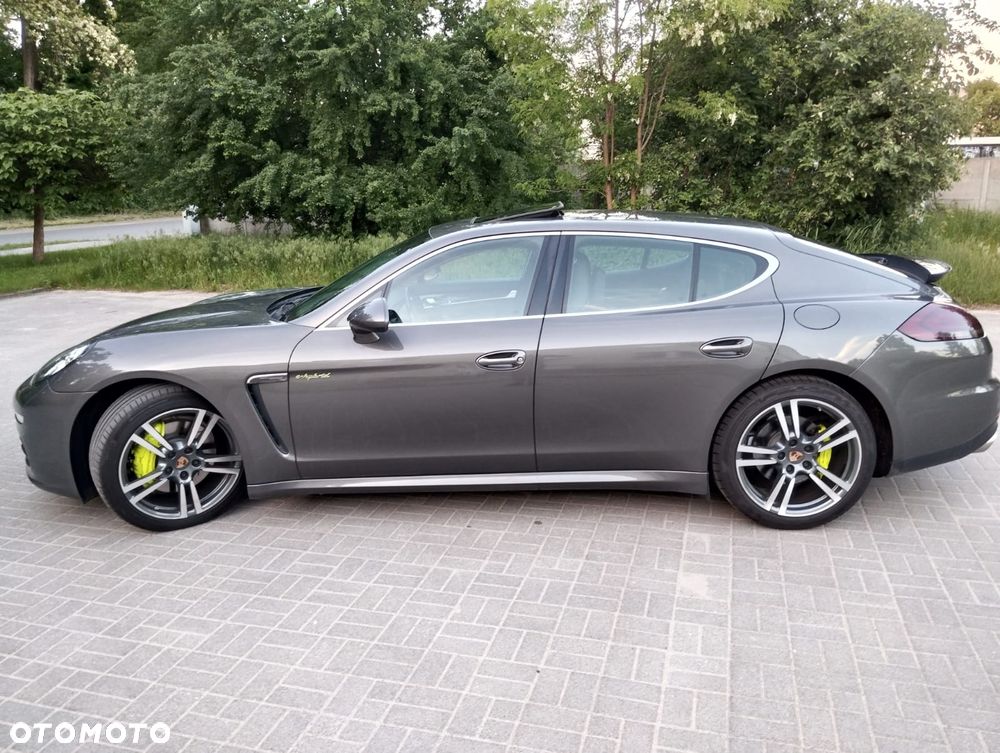 Porsche Panamera - 5