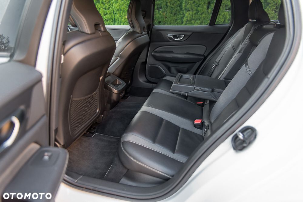 Volvo V60 B4 B Geartronic Momentum Pro - 37