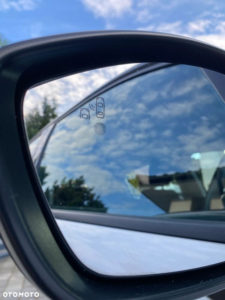 Citroën C3 1.2 PureTech Shine EAT6 - 21