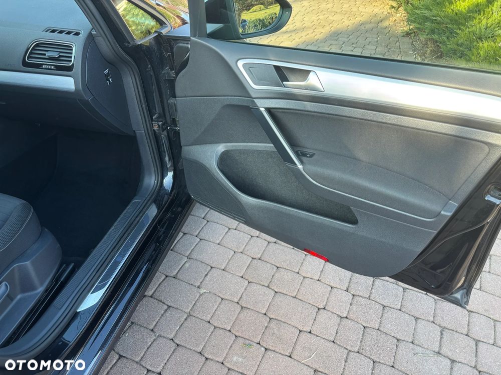 Volkswagen Golf 1.4 TSI BlueMotion Technology DSG Cup - 24
