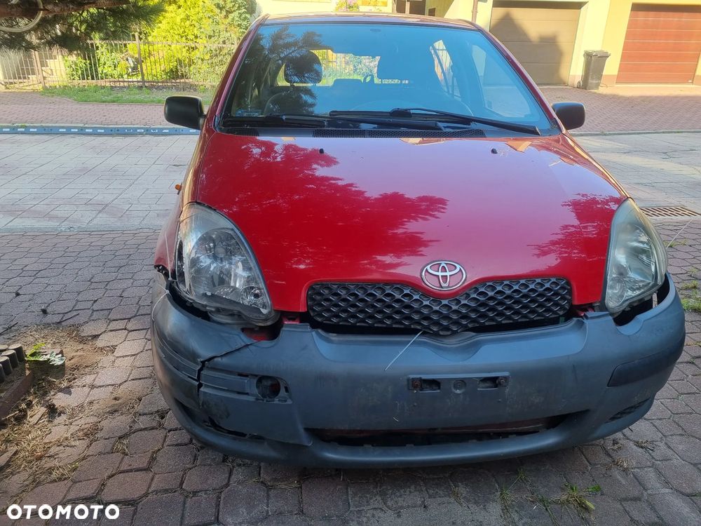 Toyota Yaris 1.0 Base - 1