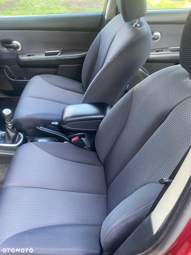 Nissan Tiida 1.8 Tekna - 4