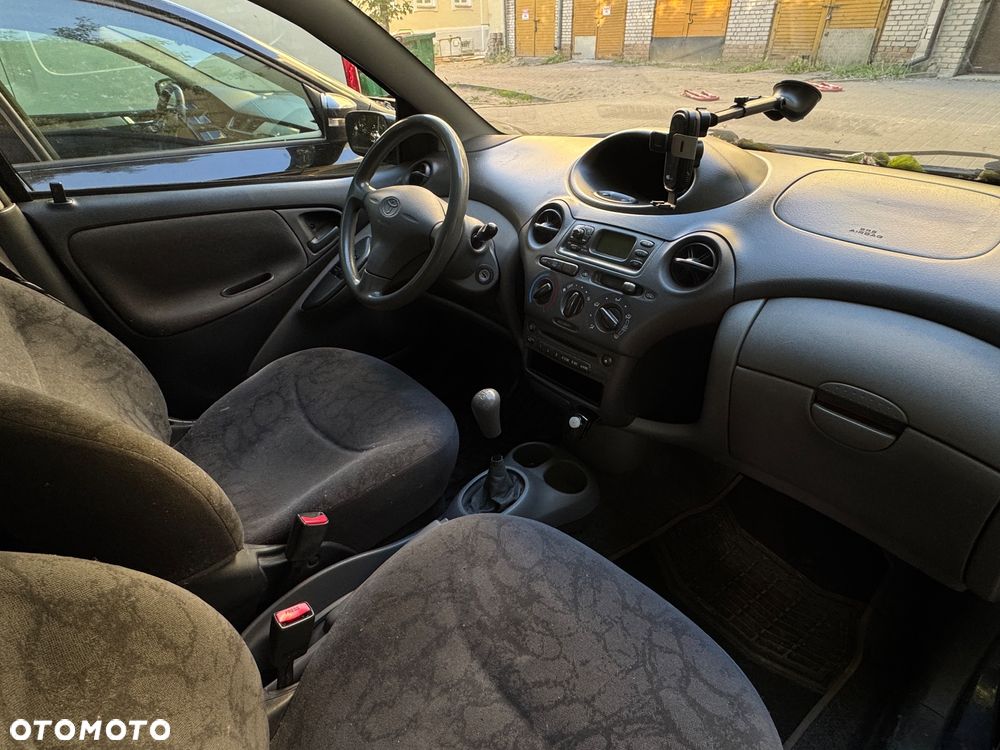 Toyota Yaris - 6