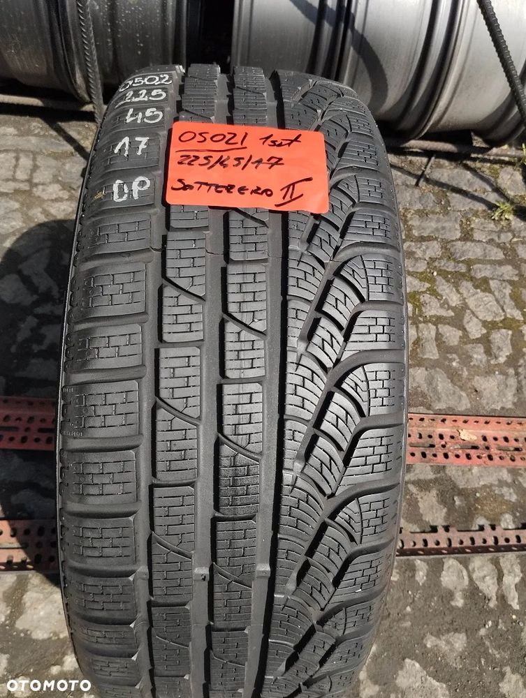 225 45 17 Pirelli Sottozero Winter 210 Serie II 1szt - 1