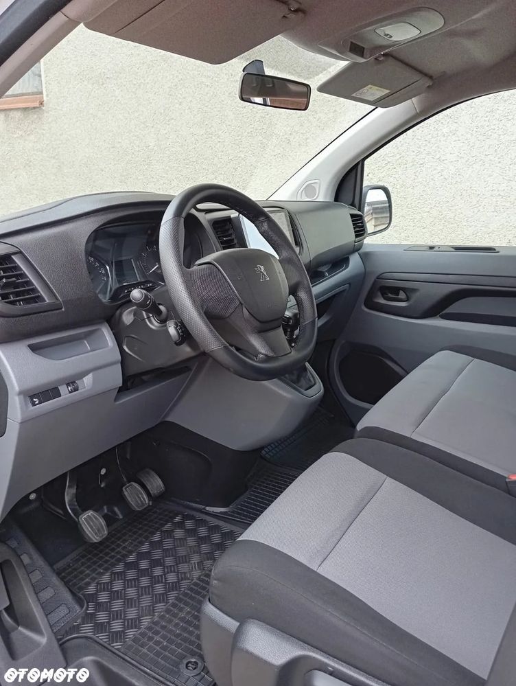 Peugeot Expert Kombi Long 2,8t - 4