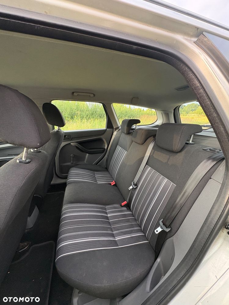 Ford Focus 1.6 TDCi Ambiente - 11
