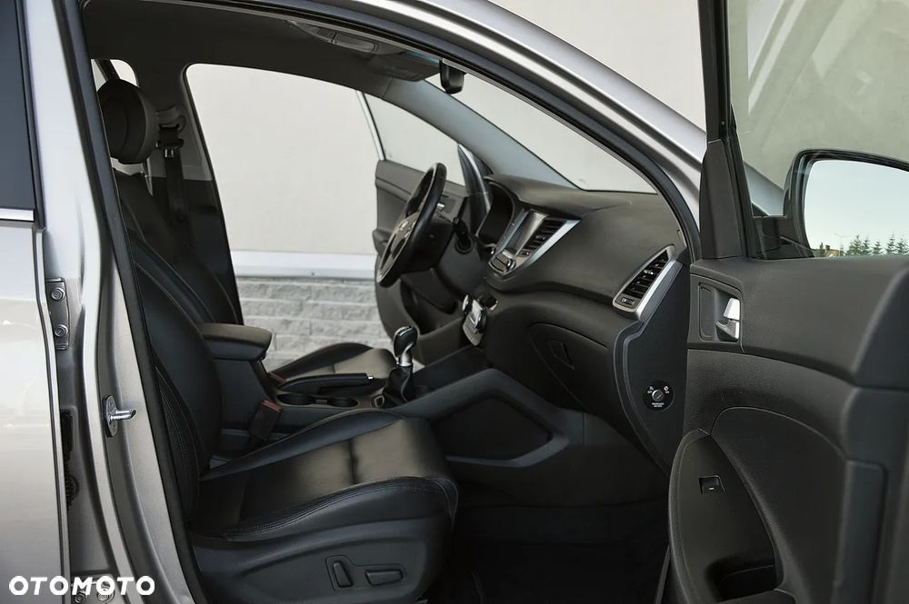 Hyundai Tucson blue 1.7 CRDi 2WD Intro Edition - 12