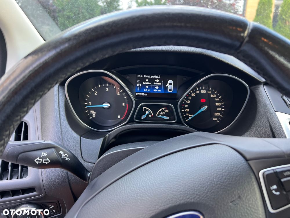 Ford Focus 1.5 TDCi SYNC Edition - 6