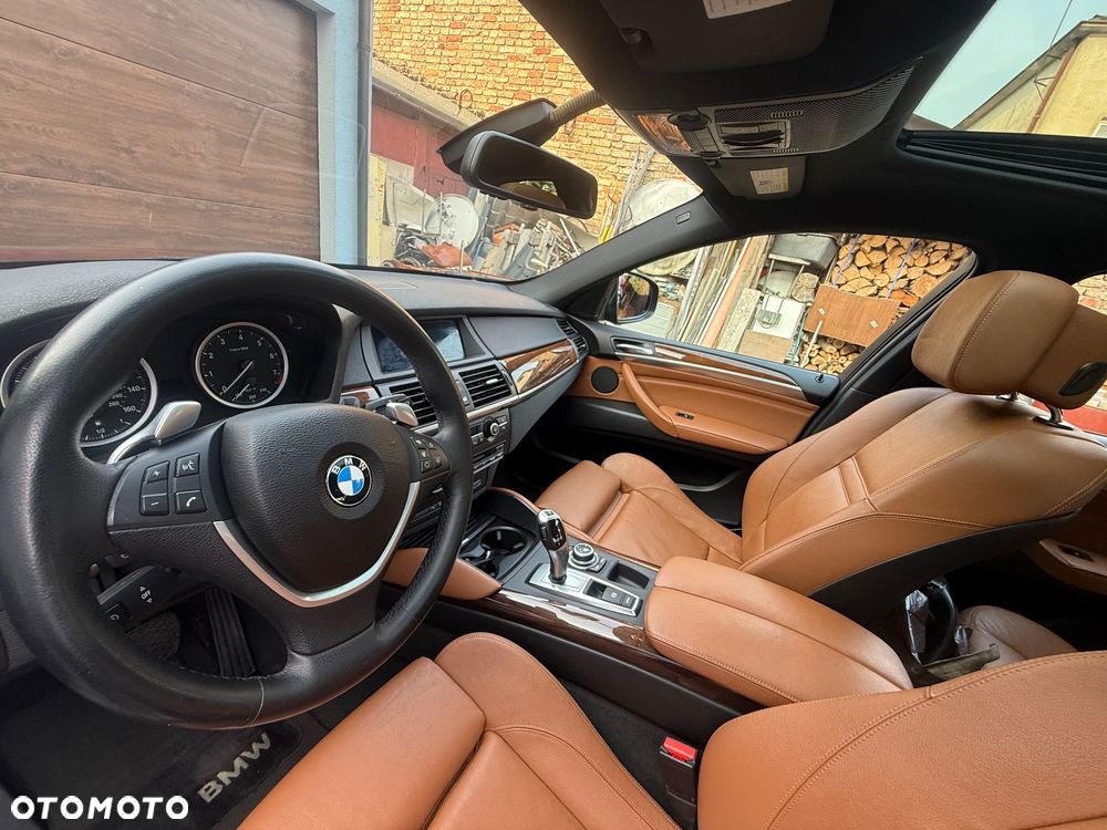 BMW X6 xDrive35i - 14