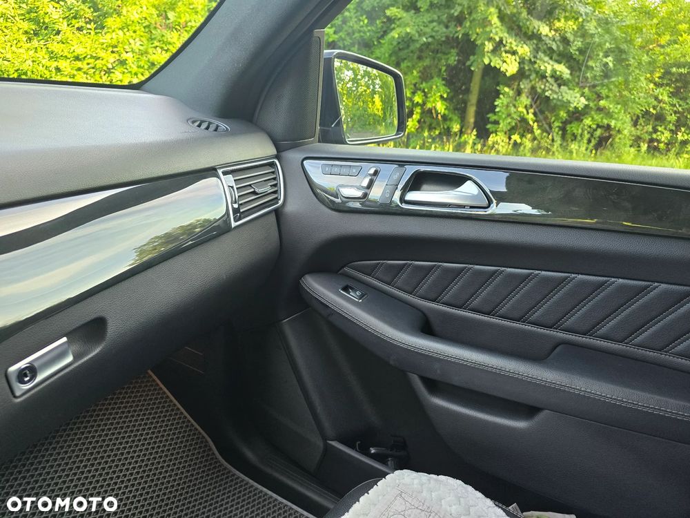 Mercedes-Benz GLE - 17