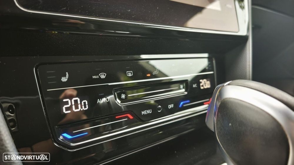 Volkswagen Arteon 1.4 TSI eHybrid Elegance — fotografia 48