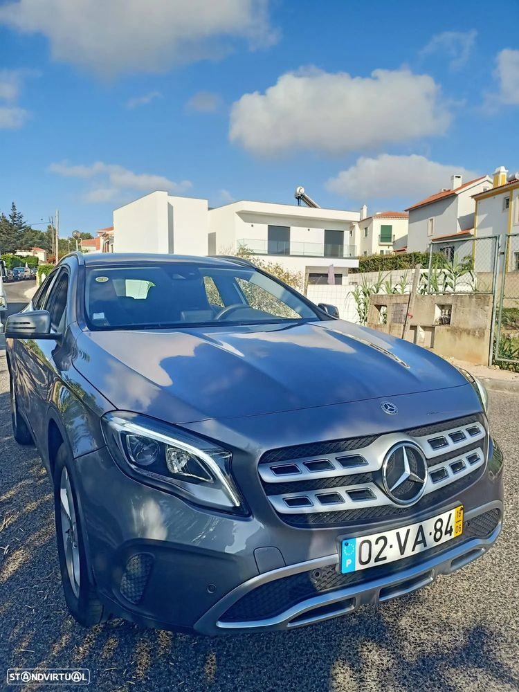 Mercedes-Benz GLA 200 d Aut. - 8