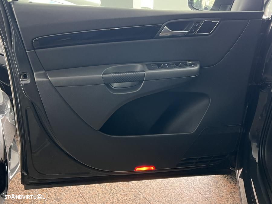 VW Sharan 2.0 TDI Trendline DSG - 4