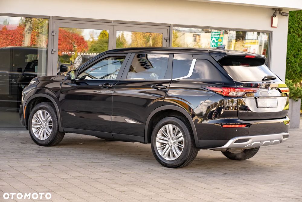 Mitsubishi Outlander - 23