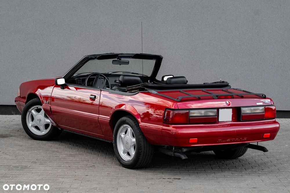Ford Mustang 5.0 GT - 11