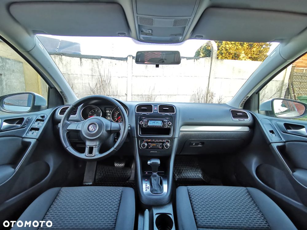 Volkswagen Golf 1.6 Trendline DSG - 34