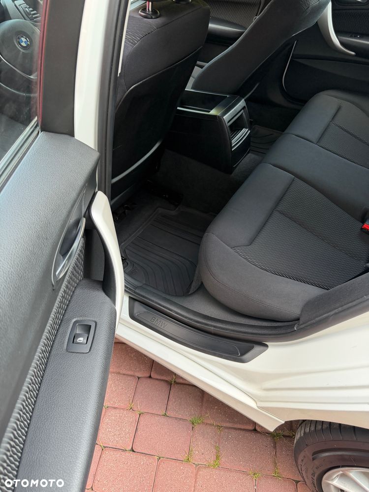 BMW Seria 1 116d - 20
