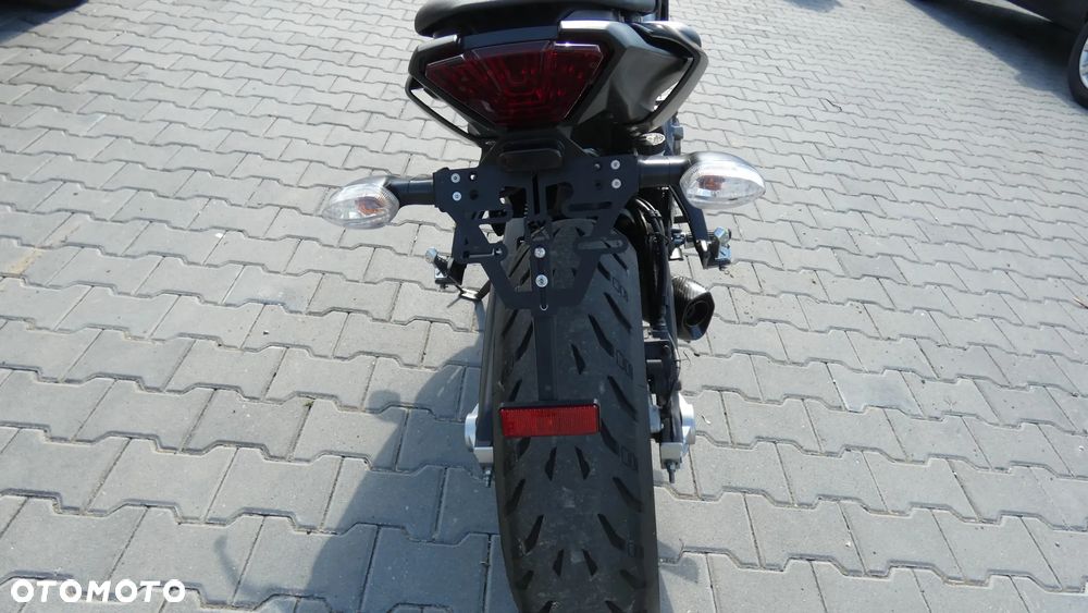 Yamaha MT - 8